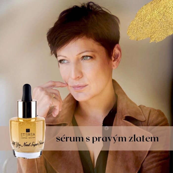 Standup komička Adéla Elbel a její oblíbené pleťové sérum Eterea